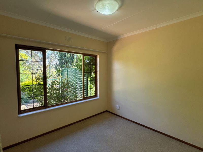 Charming 2-Bedroom Freestanding Unit Available to Rent in Amber Valley Retirement Estate - Photo 8