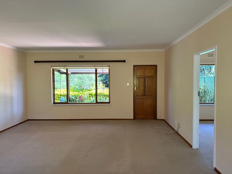 Charming 2-Bedroom Freestanding Unit Available to Rent in Amber Valley Retirement Estate - Photo 3