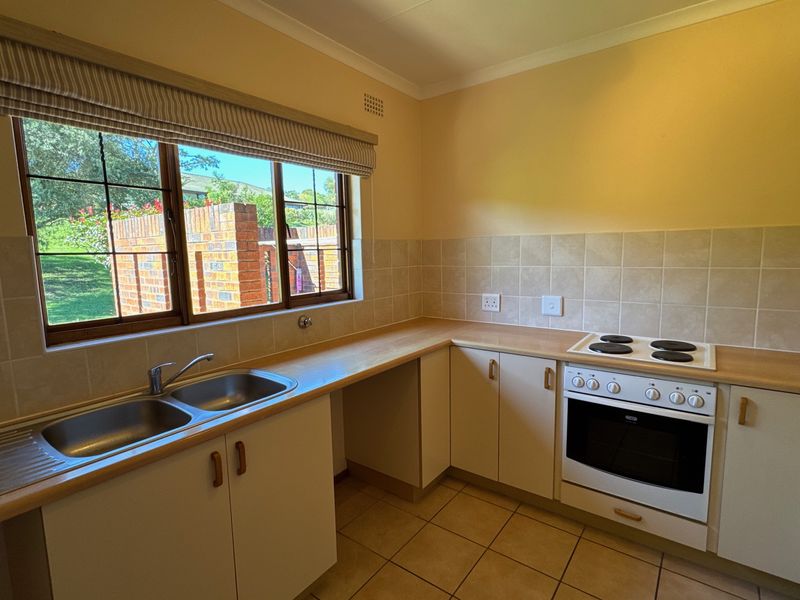 Charming 2-Bedroom Freestanding Unit Available to Rent in Amber Valley Retirement Estate - Photo 6