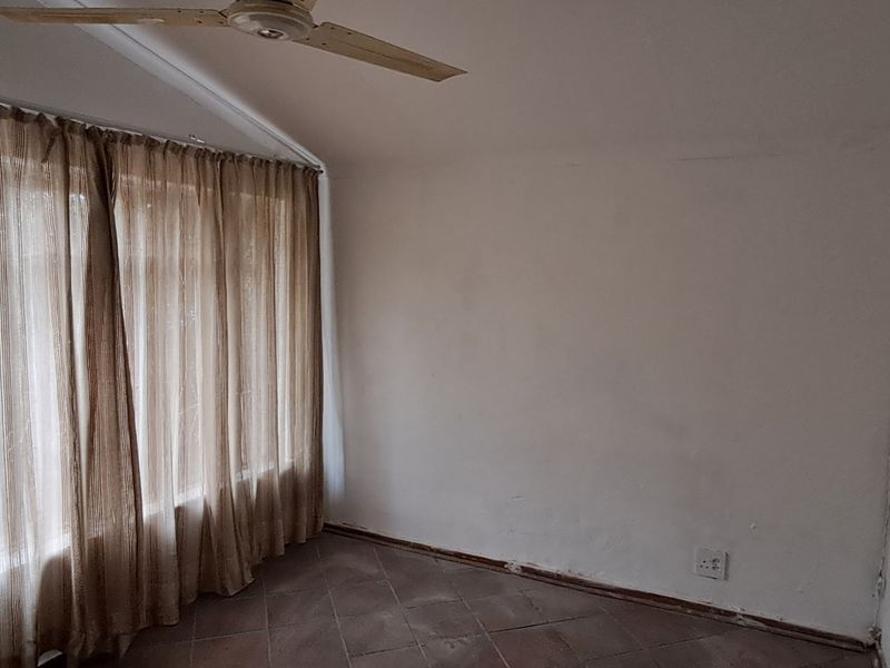Freehold Pending Sale In Newcastle - Photo 5