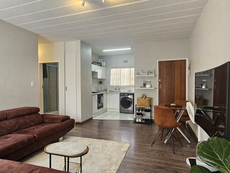 Smart Buy in Eden Glen – Ideal Home or Investment Opportunity - Photo 2