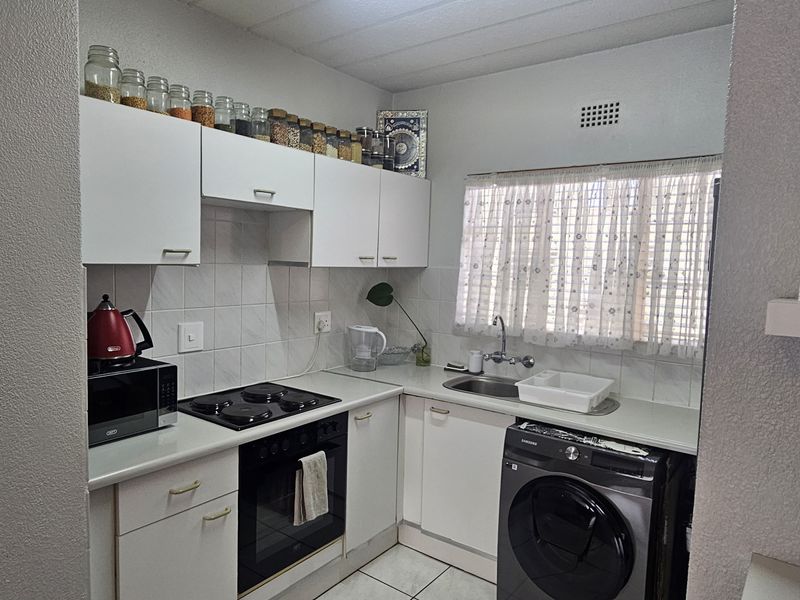 Smart Buy in Eden Glen – Ideal Home or Investment Opportunity - Photo 7