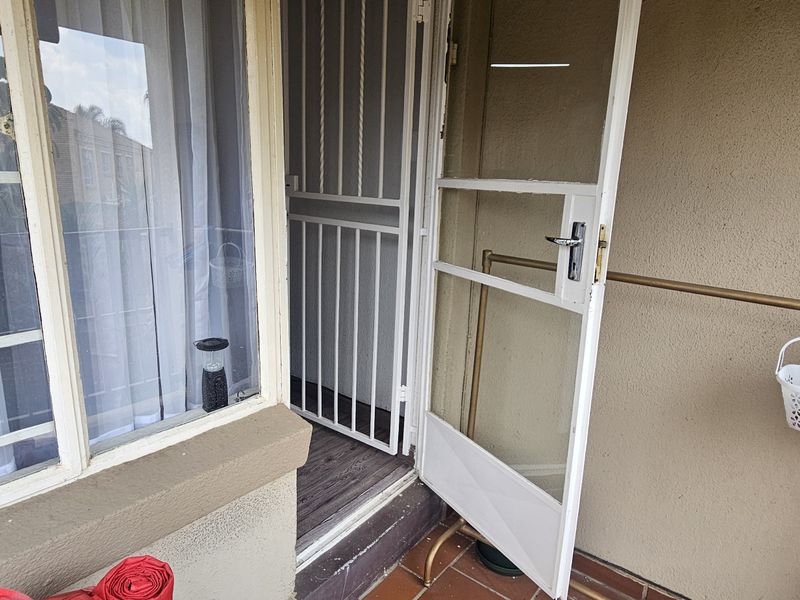 Smart Buy in Eden Glen – Ideal Home or Investment Opportunity - Photo 6