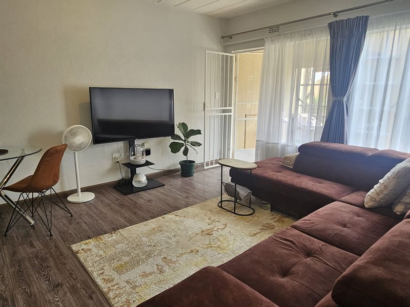 Smart Buy in Eden Glen – Ideal Home or Investment Opportunity - Photo 4