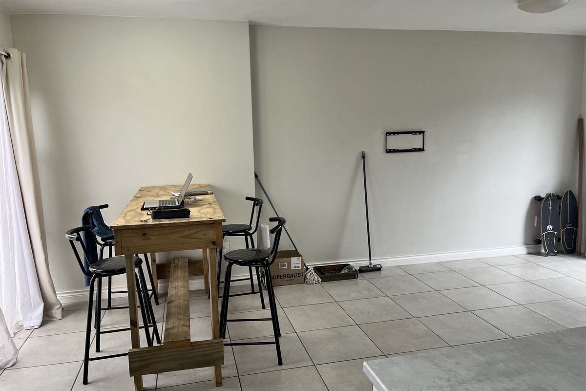 Cosy 2 Bedroom Duplex. Perfect for First Time Buyers or Investors - Photo 5
