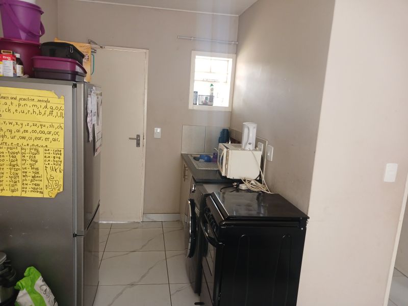 Move in ready unit available in Pine Oak Crescent - Photo 9