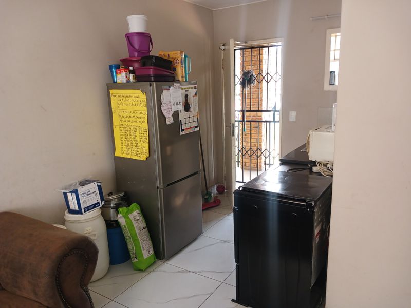 Move in ready unit available in Pine Oak Crescent - Photo 8