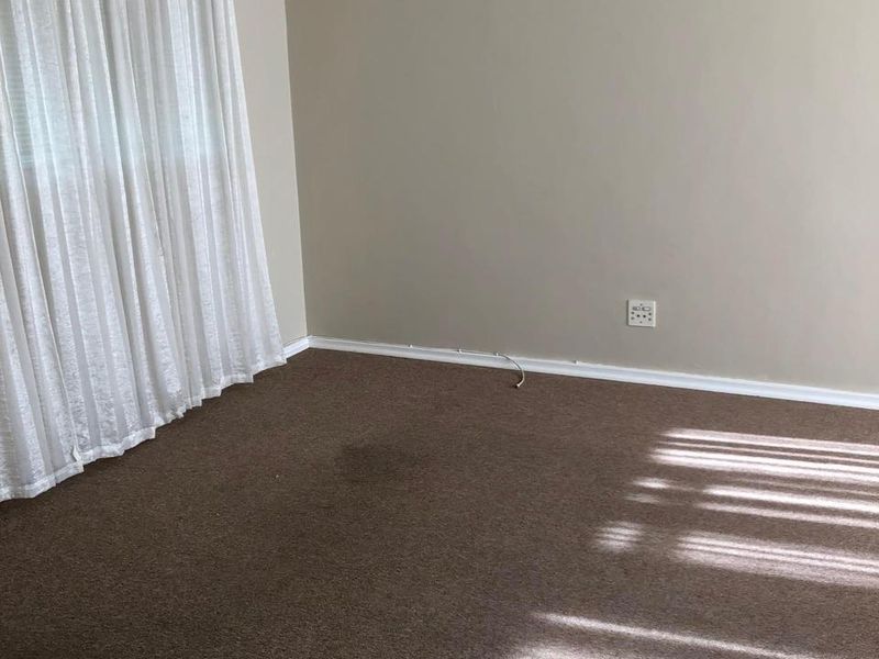 Charming 2-Bedroom Apartment for Rent in Walmer - Photo 5