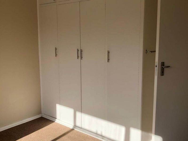 Charming 2-Bedroom Apartment for Rent in Walmer - Photo 6