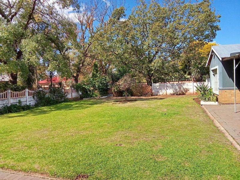 Fixer-Upper Opportunity in CW5 – Turn Potential into Profit - Photo 2