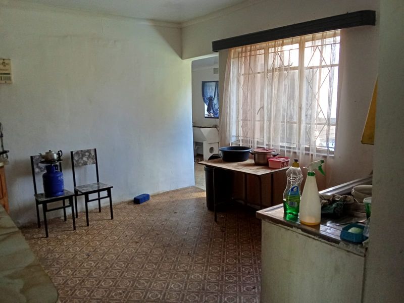 Fixer-Upper Opportunity in CW5 – Turn Potential into Profit - Photo 4