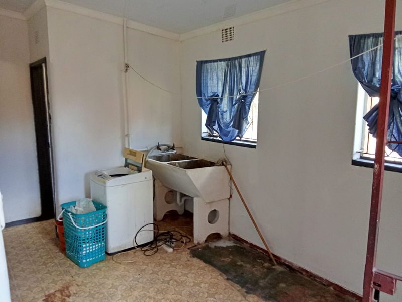 Fixer-Upper Opportunity in CW5 – Turn Potential into Profit - Photo 6