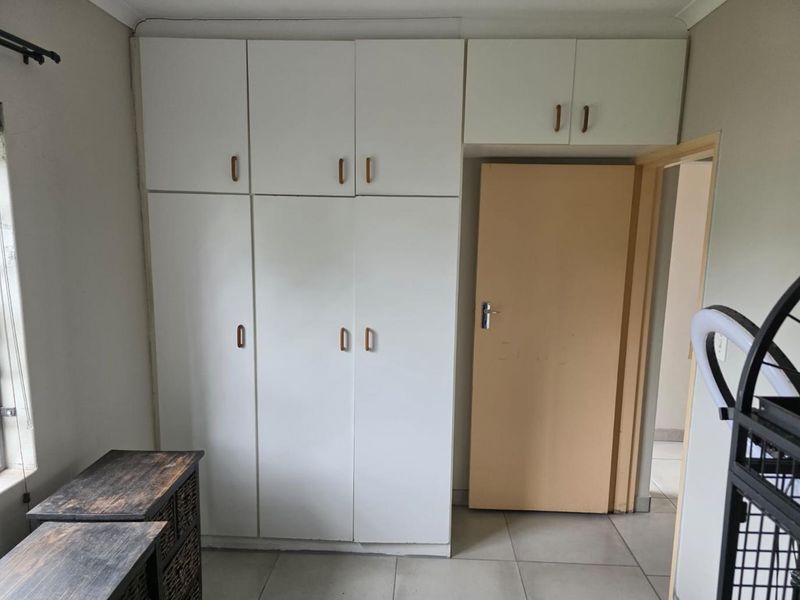Charming freestanding 2 bedroom home in Bonnie Brae, Kraaifontein—perfect for your next investment! - Photo 10
