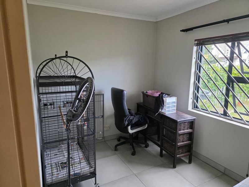 Charming freestanding 2 bedroom home in Bonnie Brae, Kraaifontein—perfect for your next investment! - Photo 9