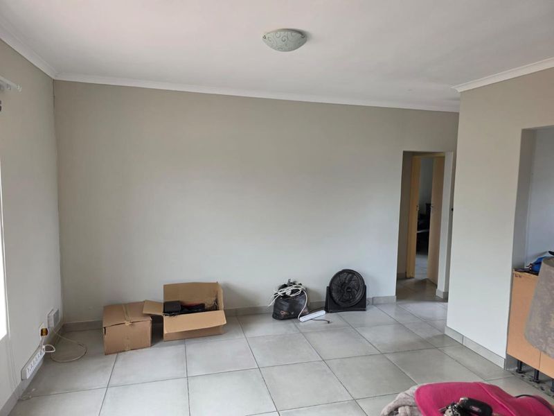 Charming freestanding 2 bedroom home in Bonnie Brae, Kraaifontein—perfect for your next investment! - Photo 7