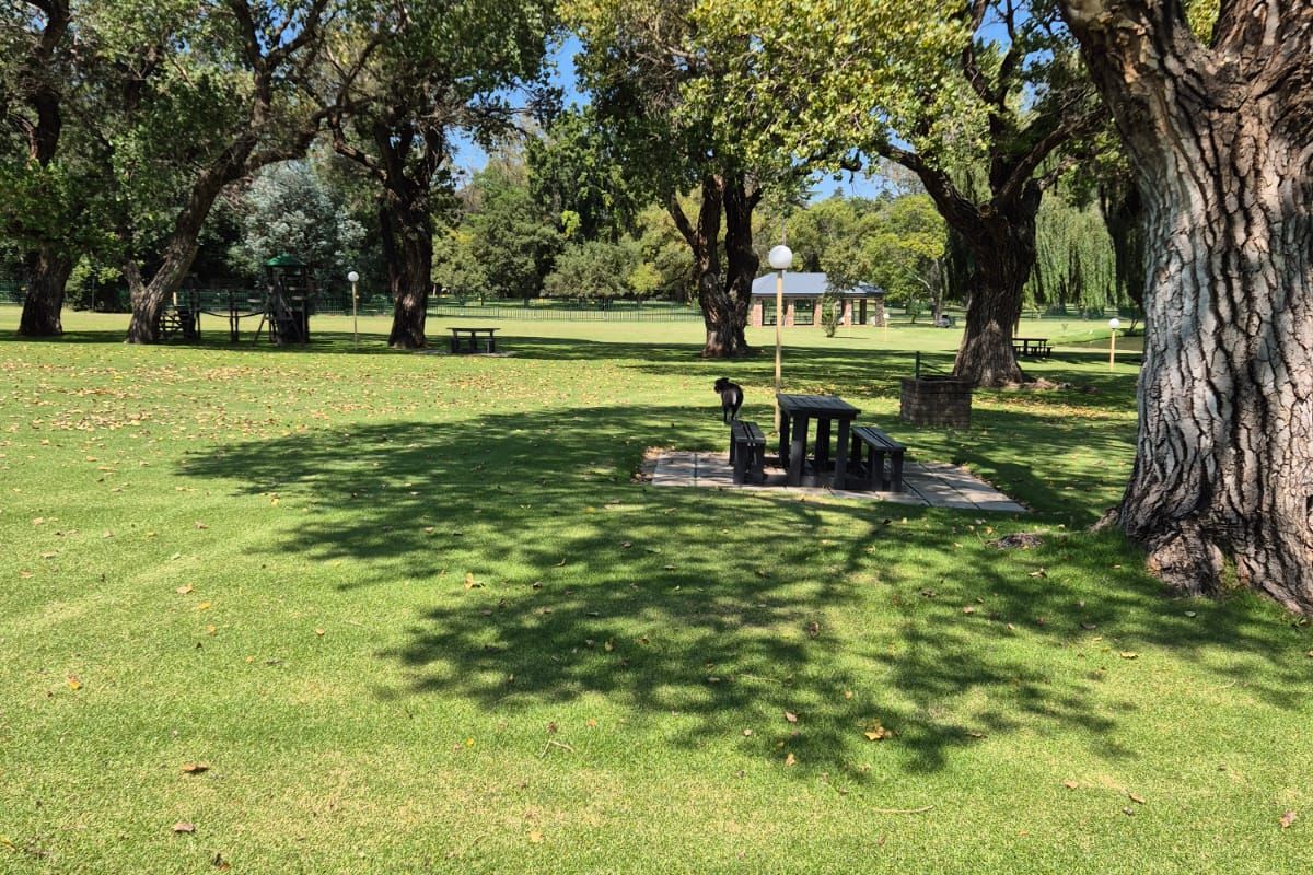 Prime Stand in Sought-After Vaalview Estate – Build Before 2033 - Photo 3