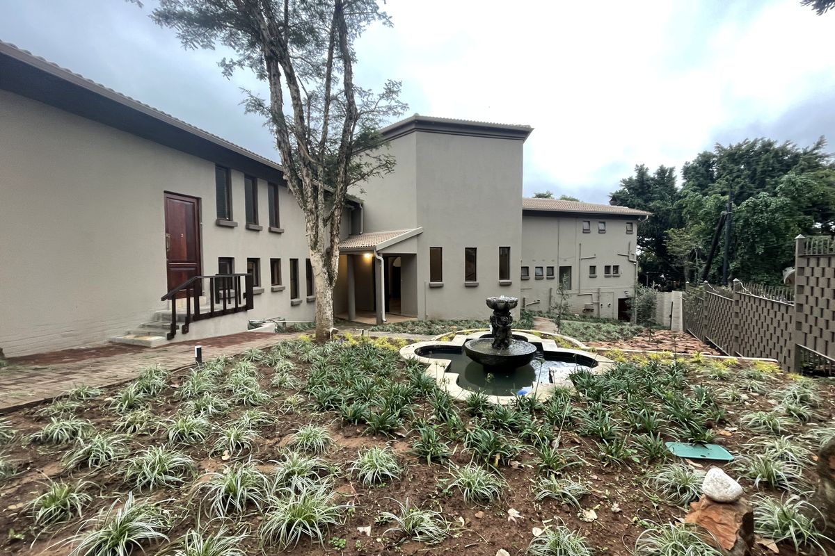 Ambassadorial-sized mansion for sale on a quiet suburban street in Waterkloof Ridge. - Photo 4