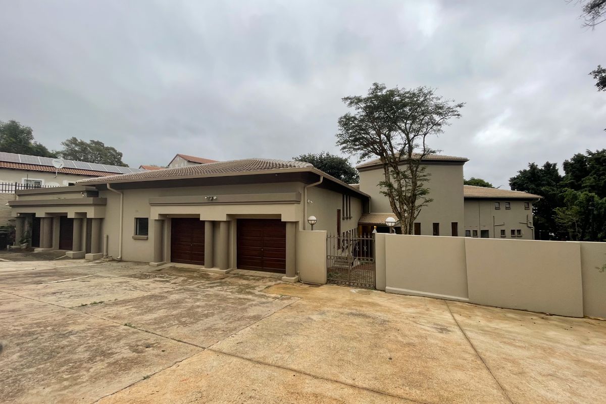 Ambassadorial-sized mansion for sale on a quiet suburban street in Waterkloof Ridge. - Photo 3