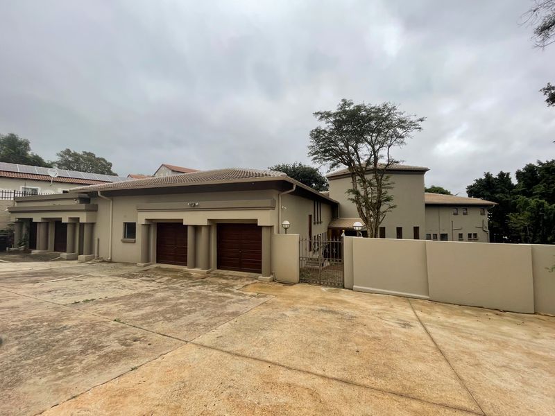 Ambassadorial-sized mansion for sale on a quiet suburban street in Waterkloof Ridge. - Photo 3