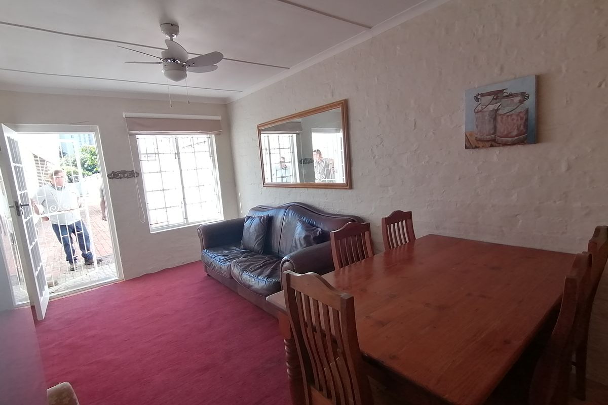 One Bedroom Flatlet - Photo 2