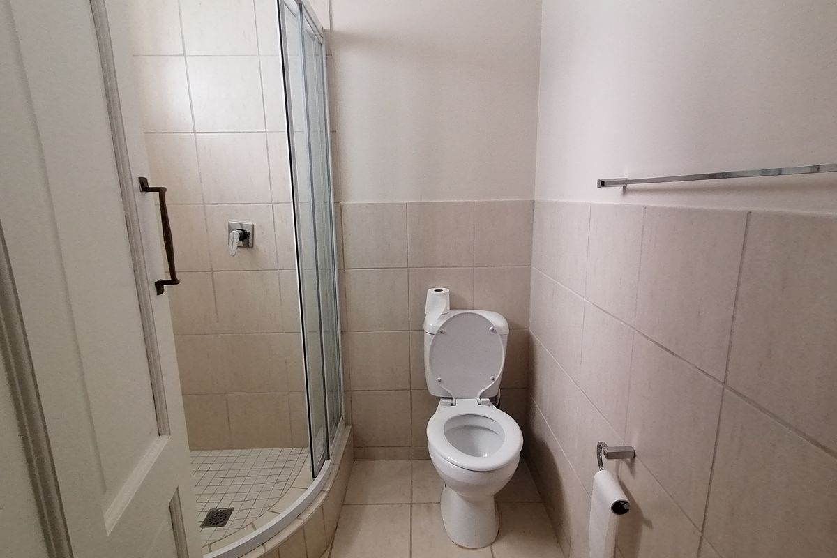 One Bedroom Flatlet - Photo 5