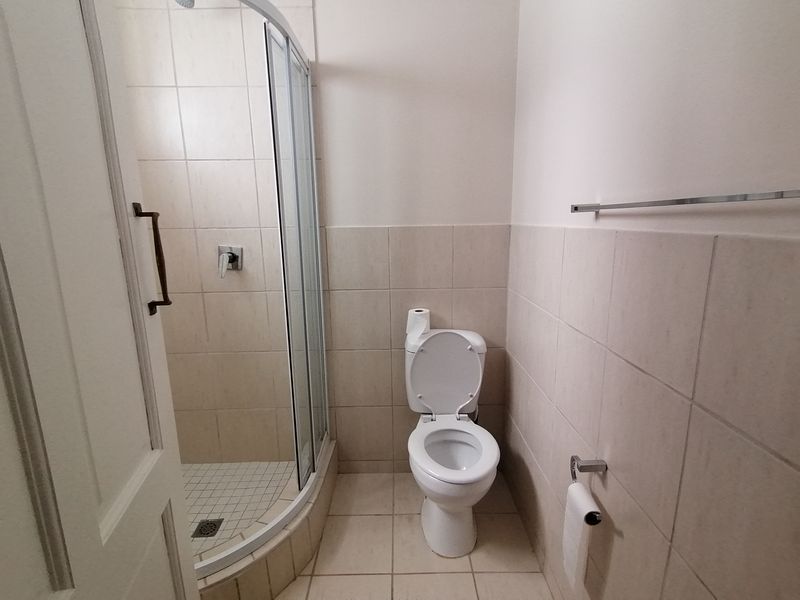 One Bedroom Flatlet - Photo 5
