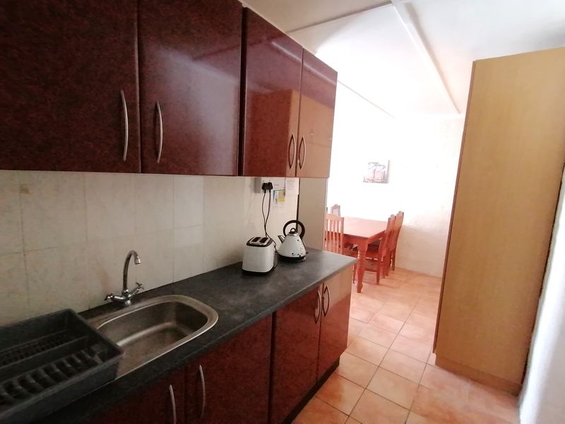 One Bedroom Flatlet - Photo 4