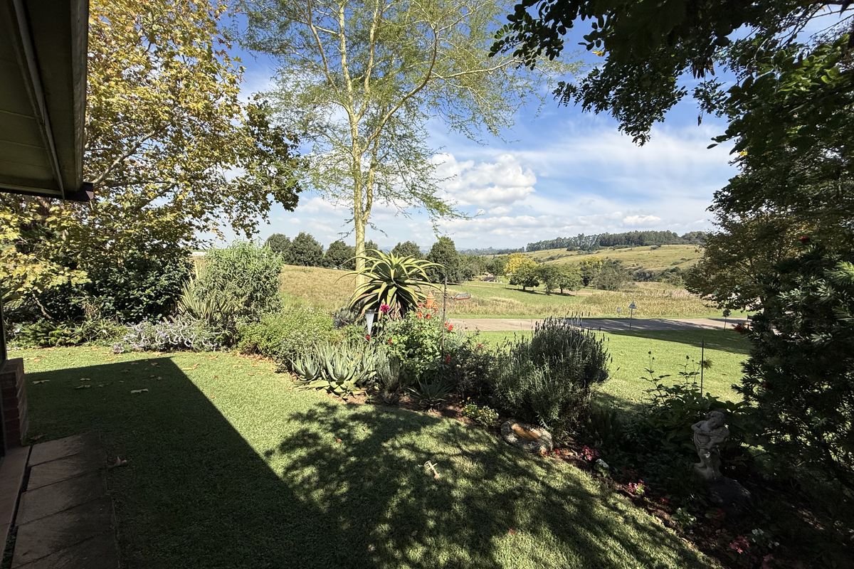 Immaculate unit with views set in the heart of Amber Valley - Photo 3
