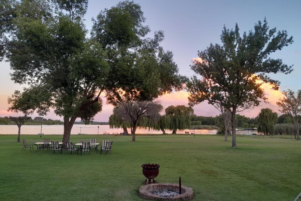 Riverside Escape – The Perfect Weekend Getaway Just an Hour from JHB! - Photo 2