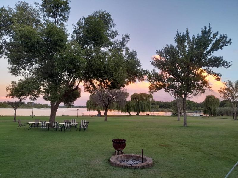 Riverside Escape – The Perfect Weekend Getaway Just an Hour from JHB! - Photo 2