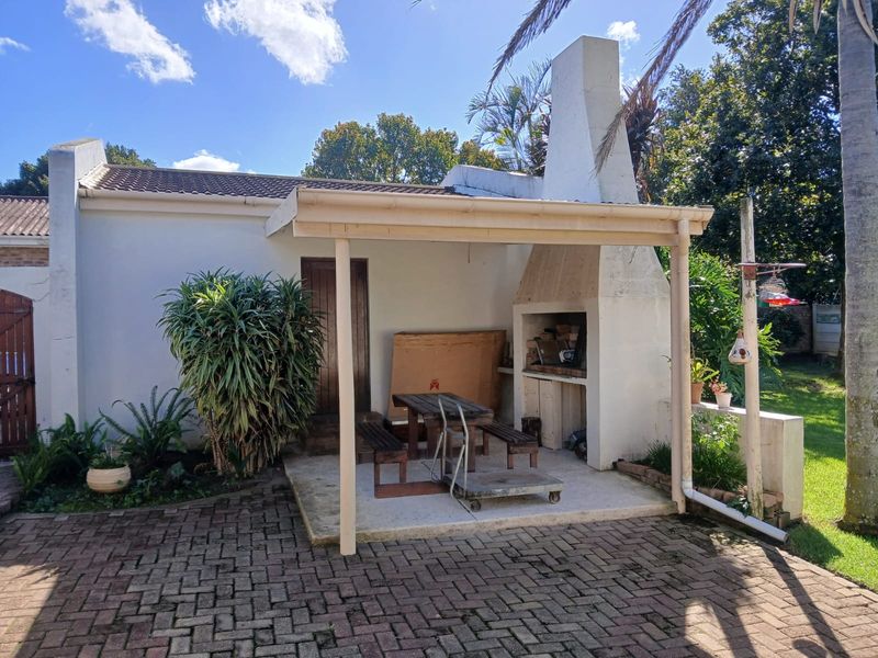 Hidden Gem In Boskloof - Photo 4