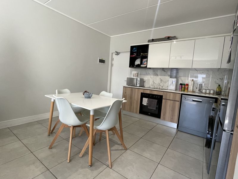 Elegant Living by the Crystal Lagoon - Photo 3