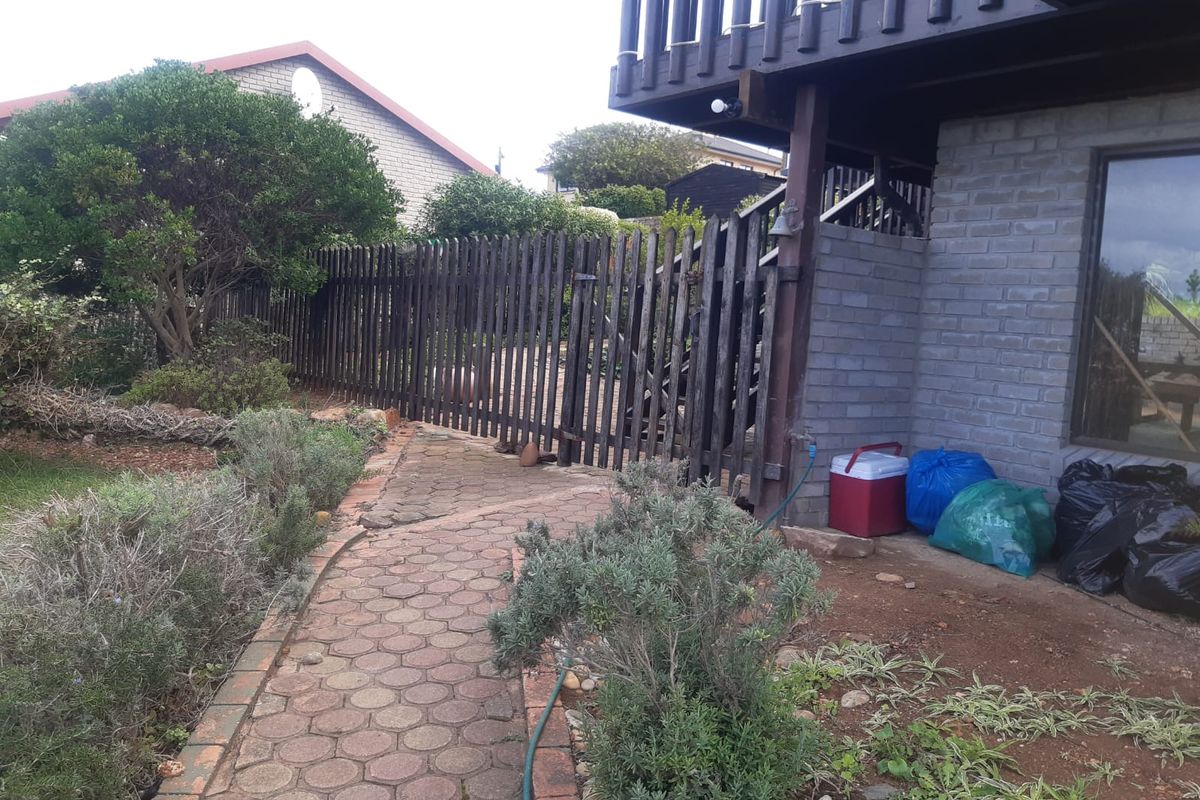 House Rental Monthly In Mossel Bay - Photo 3