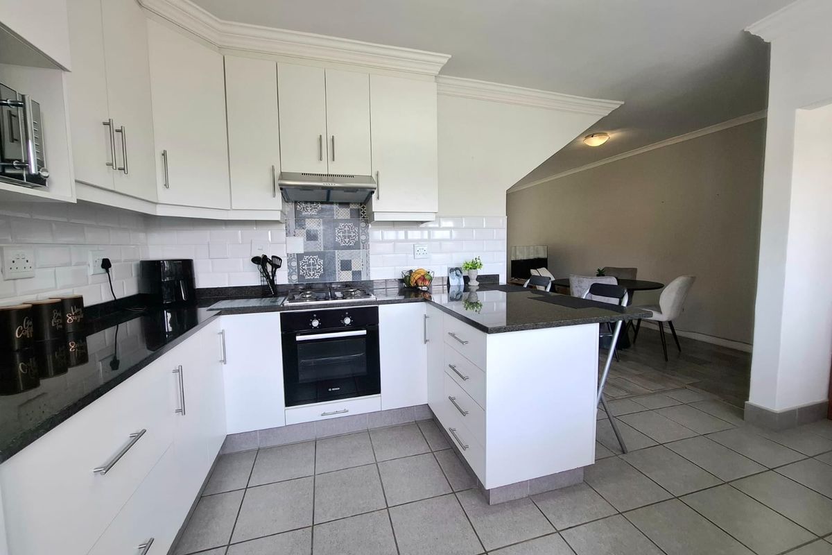 Facebrick Perfection -  3 Bedroom Complex living,  Where Comfort Meets Security - Photo 4