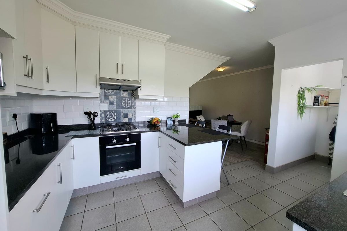 Facebrick Perfection -  3 Bedroom Complex living,  Where Comfort Meets Security - Photo 3
