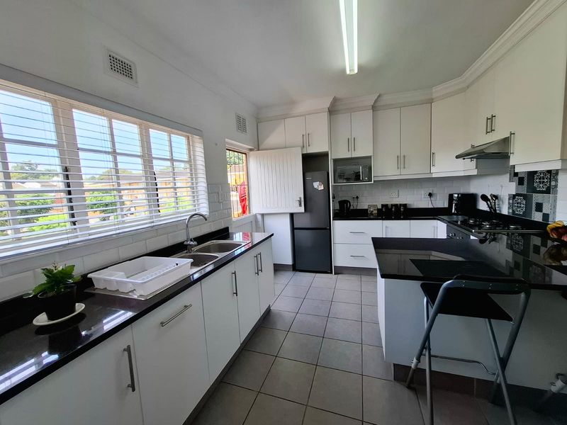 Facebrick Perfection -  3 Bedroom Complex living,  Where Comfort Meets Security - Photo 1