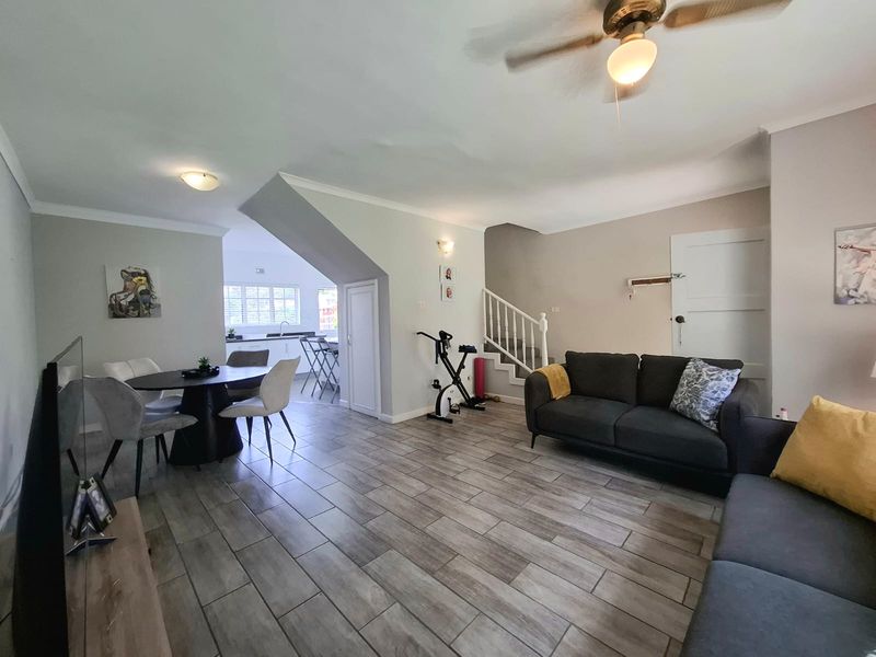 Facebrick Perfection -  3 Bedroom Complex living,  Where Comfort Meets Security - Photo 9