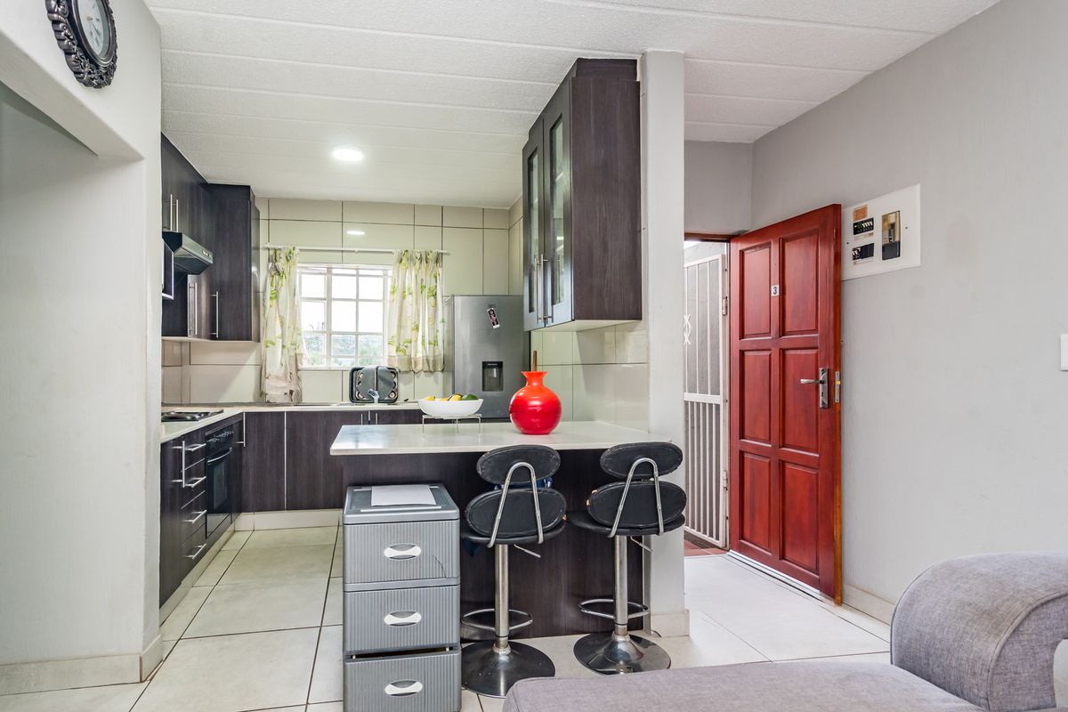 Bidding To Start From R595 000  Live NON Distressed Auction - Photo 5