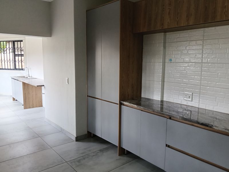 Three Modern, Spacious, Individual Family Homes on One Stand - Photo 8