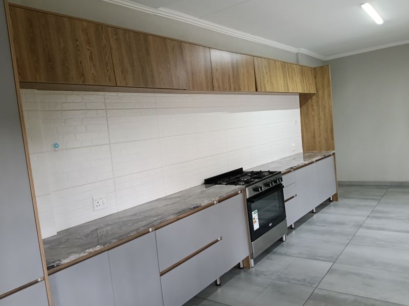 Three Modern, Spacious, Individual Family Homes on One Stand - Photo 9