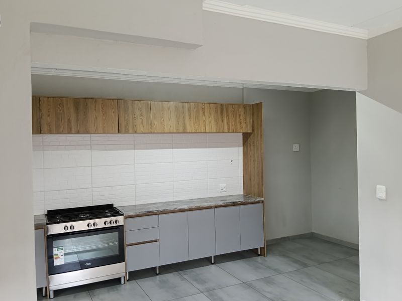 Three Modern, Spacious, Individual Family Homes on One Stand - Photo 7