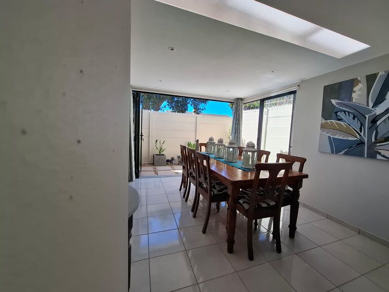 Charming Newly Renovated 2-Bedroom Home to Rent in Plumstead - Photo 7