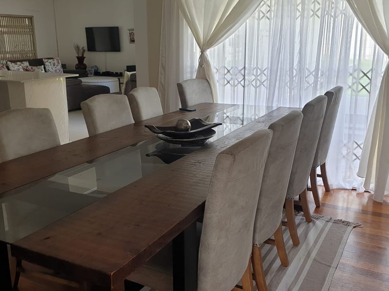 The Perfect Family Haven in Beacon Bay – Space, Pool & Entertainment - Photo 9