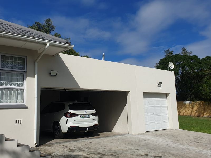 The Perfect Family Haven in Beacon Bay – Space, Pool & Entertainment - Photo 4