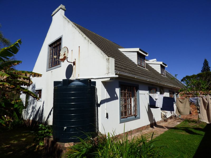 Unlock the Potential, Spacious Home Opposite the Golf Course In Port Alfred - Photo 9