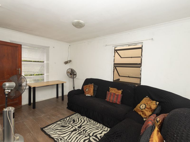 Impressive 3 Bedroom Home For Sale - Photo 3