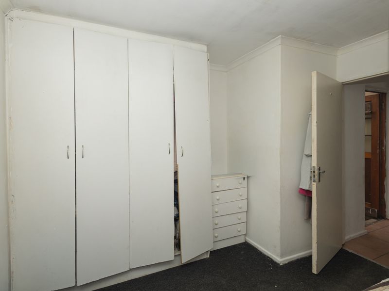 Impressive 3 Bedroom Home For Sale - Photo 9