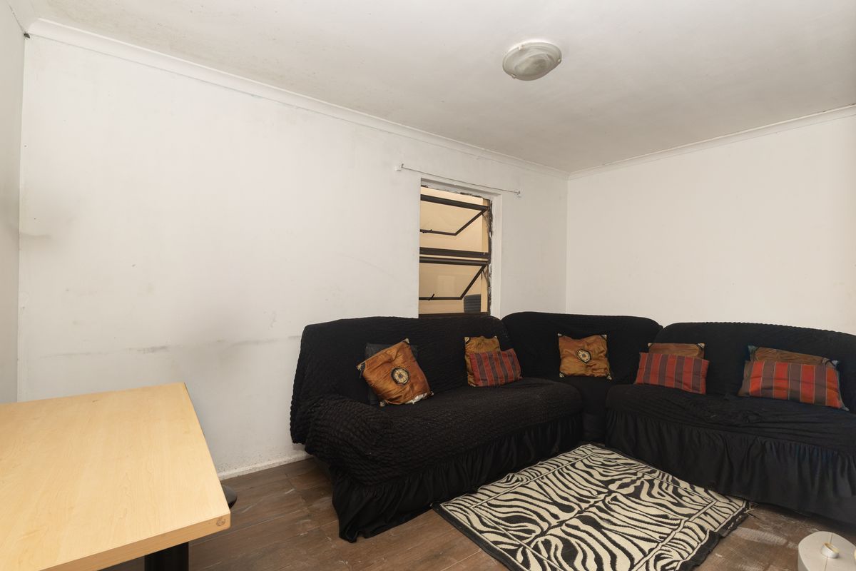 Impressive 3 Bedroom Home For Sale - Photo 2