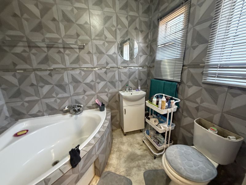 3 bedroom home for sale , in Louis Trichardt - Photo 9