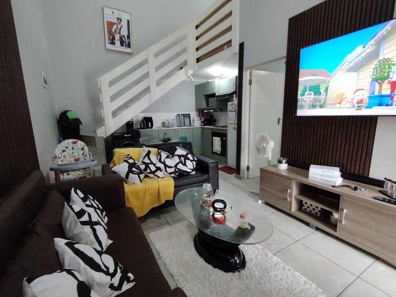 Modern 1 Bedroom Apartment with Loft - Photo 10